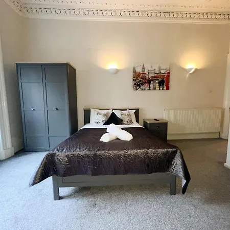 Апартаменты Centre 5 Bedroom Flat On Sauchiehall Street