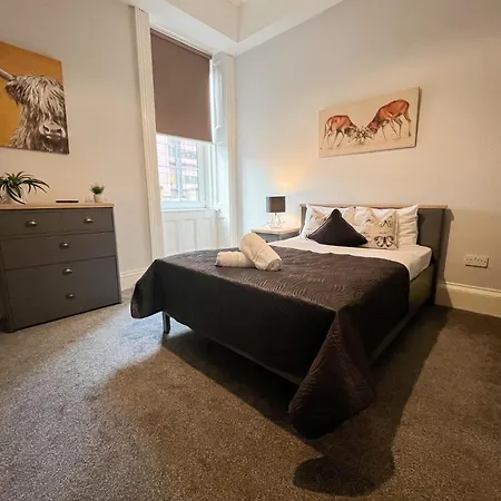 Centre 5 Bedroom Flat On Sauchiehall Street * Глазго