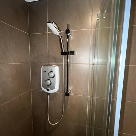 Centre 5 Bedroom Flat On Sauchiehall Street * Глазго