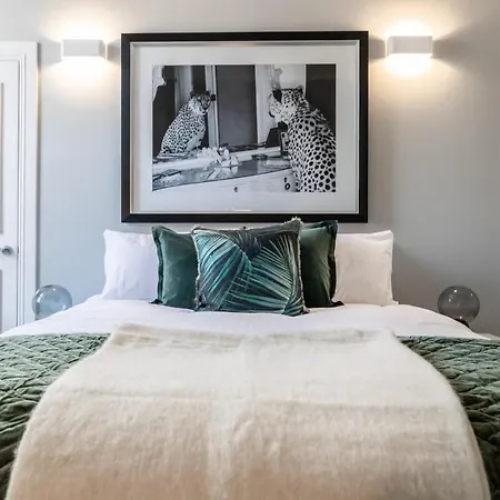 Beautiful 4 Bed Flat In Perfect Location