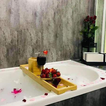 Entire, Lovely With A Bath Tub