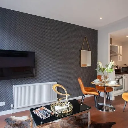 1 Bedroom In Very Location