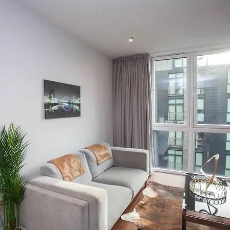 1 Bedroom In Very Location *