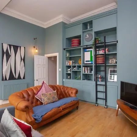 アパート Bright Spacious 3 Bed Flat