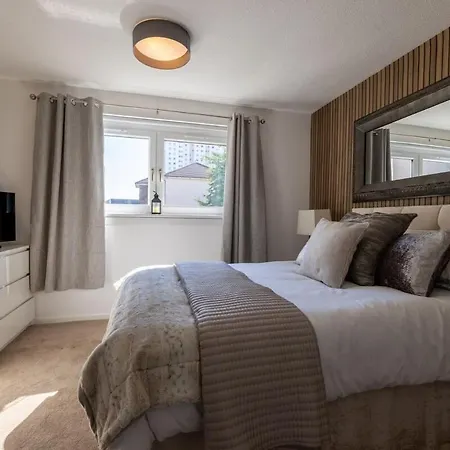 Stunning Centre 1 Bed With Free Parking Glasgow