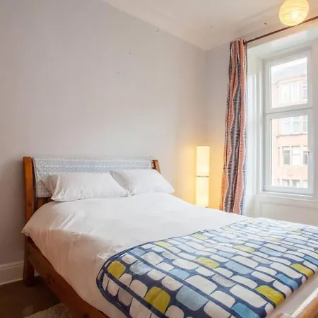 Appartement Modern, Light-filled And Sleek West End Glasgow