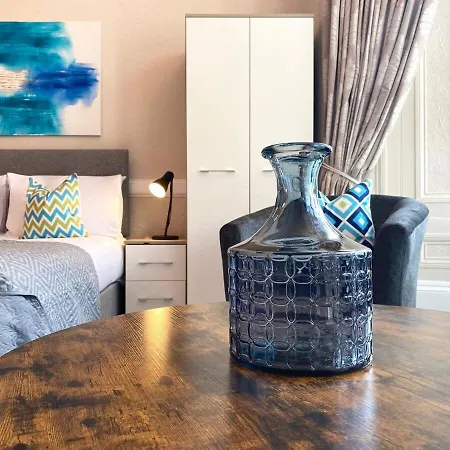 The Buckingham Holiday home Glasgow