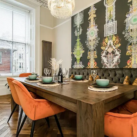 公寓 Luxurious Park District Duplex