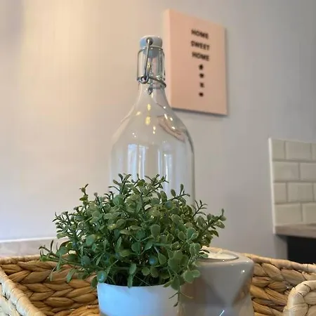 Apartamento Rustic Floor West End Pad With Balcony, Parking Next To Byers Road, Aston Lane, Uni *