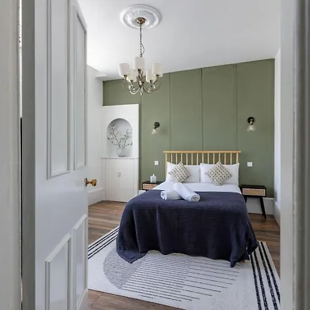 別荘 Spacious 3 Bedroom In - Free Parking グラスゴー