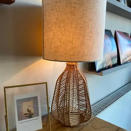 Luxury Huge Modern Open Plan 2bedroom Flat - Free Private Parking & Balcony Located At The Ovo Hydro And Sec Centre