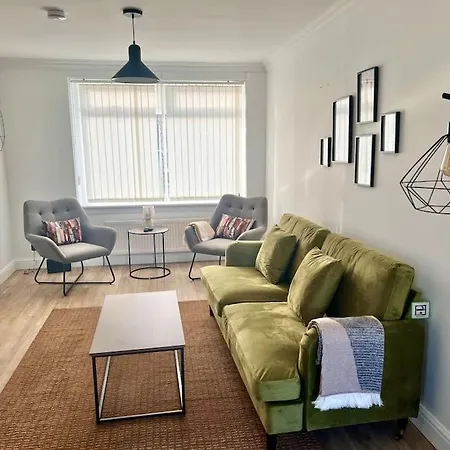 Holiday home Ideal 3 Bed In With Free Parking Glasgow