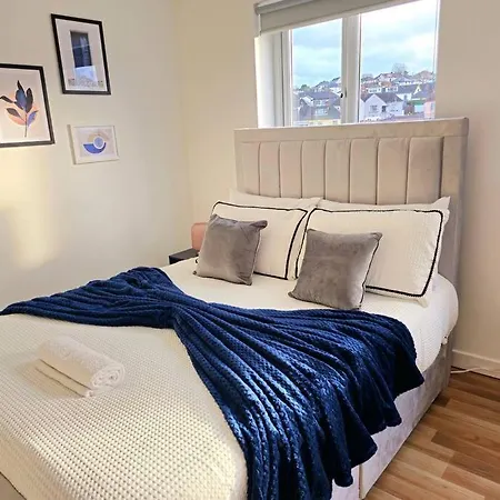 Holiday home Spacious Haven With Free Parking Glasgow
