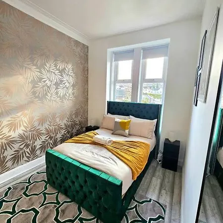 Spacious Haven With Free Parking * Glasgow