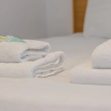 Casa de Férias Stylish West End Detached Mews - Pass The Keys *