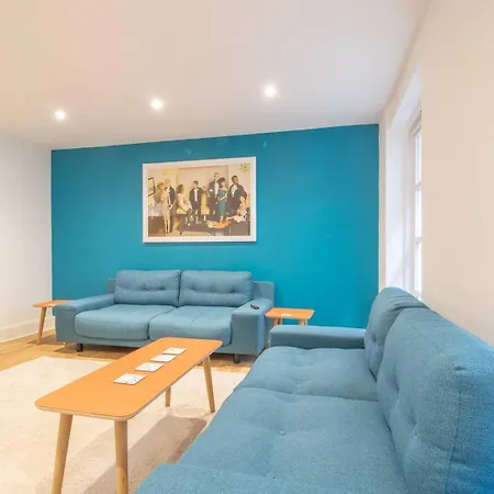 Vakantiehuis Pass The Keys Stylish West End Detached Mews