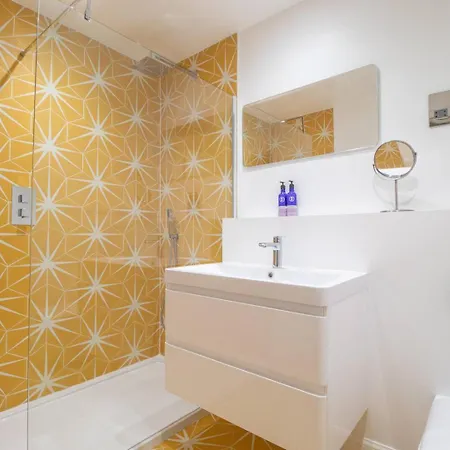 Vakantiehuis Pass The Keys Stylish West End Detached Mews Glasgow