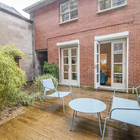 Pass The Keys Stylish West End Detached Mews Vakantiehuis Glasgow