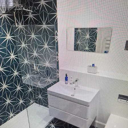 Semesterbostad Pass The Keys Stylish West End Detached Mews Glasgow