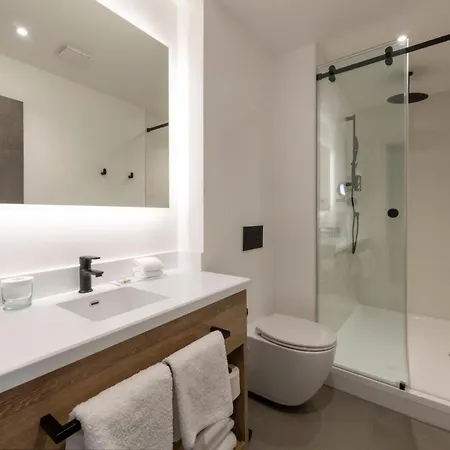 Hotel Sandman Signature 4*