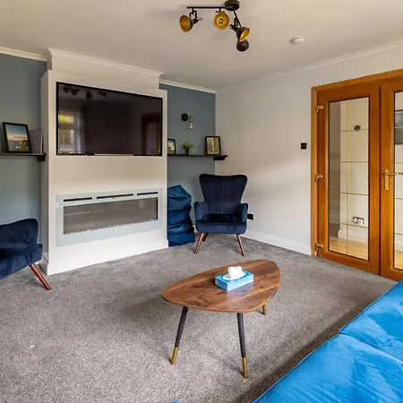 Ideal 3 Bed In With Free Parking *