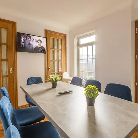 Hébergement de vacances Ideal 3 Bed In With Free Parking *