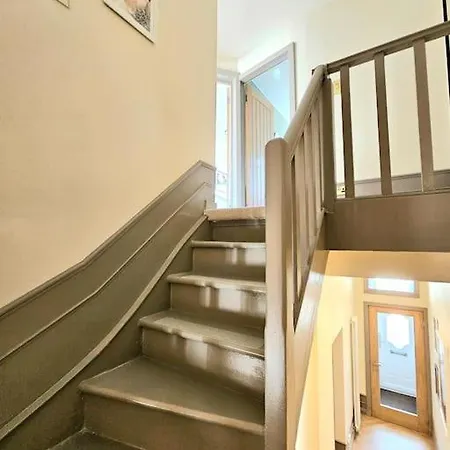 Newly Renovated Gem - Free Parking & Modern Comfort *