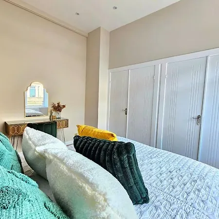 Newly Renovated Gem - Free Parking & Modern Comfort