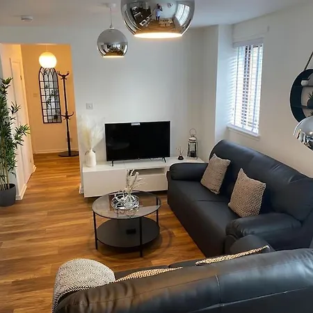 Perfectly Situated Luxury 2 Bedroom Appartamento *