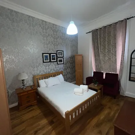 Guest house City *