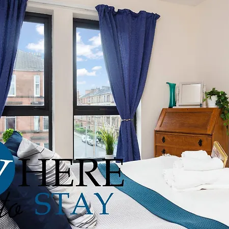 Bright 1 Bedroom Apartment-private Parking Glasgow