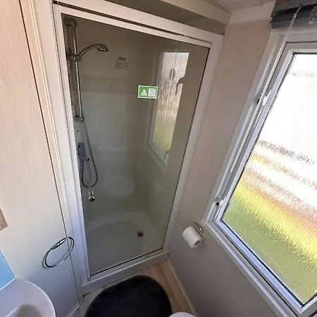 3-bedroom Swift Caravan - Uddingston,