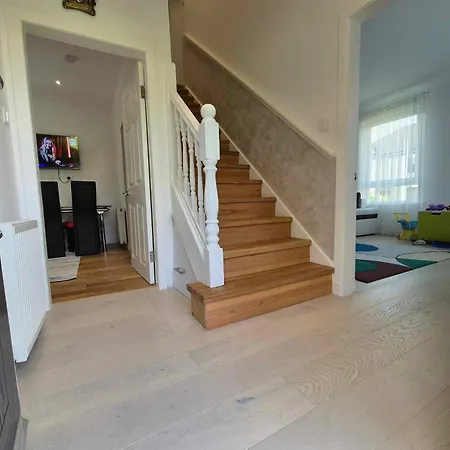 Lovely House With Private Parking! Glasgow! Hébergement de vacances