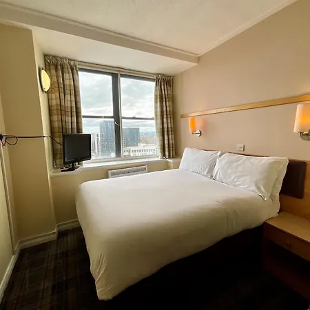 Britannia Hotel 3*