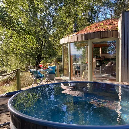 Craigmaddie Muir Roundhouse With Hot Tub Romantic, Luxury, Rural For 2 Near Milngavie Apartment