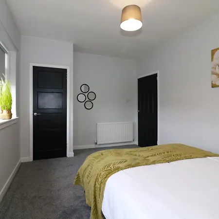 Signature - Huntley House *