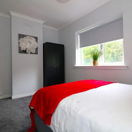 Signature - Huntley House Apartment
