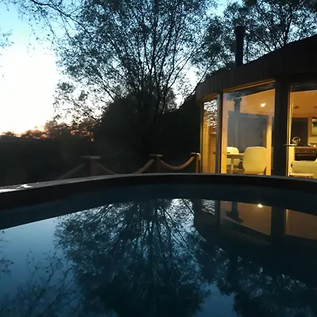 Craigmaddie Muir Roundhouse With Hot Tub Romantic, Luxury, Rural For 2 Near Milngavie Apartment