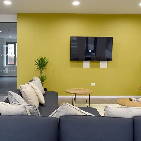 Apartment St Mungo's In *