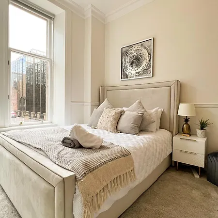 Large Blythswood Apartment