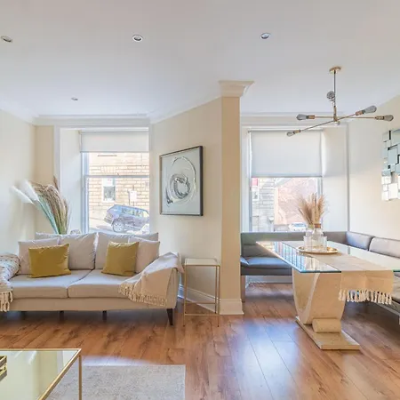 Large Blythswood Apartment