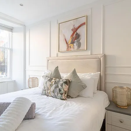 Large Blythswood * Glasgow