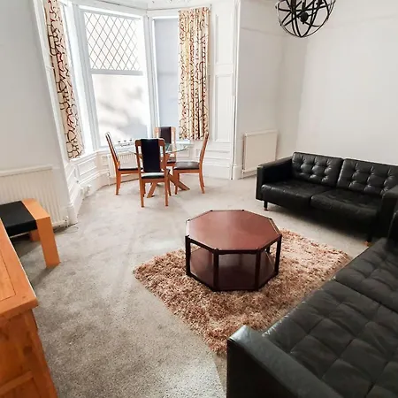 Bemersyde Apartment *