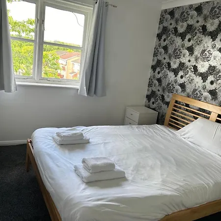 Comfortable 2 Bed For Contractor & Families Glasgow