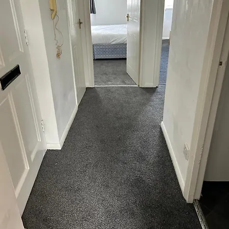 Comfortable 2 Bed For Contractor & Families *