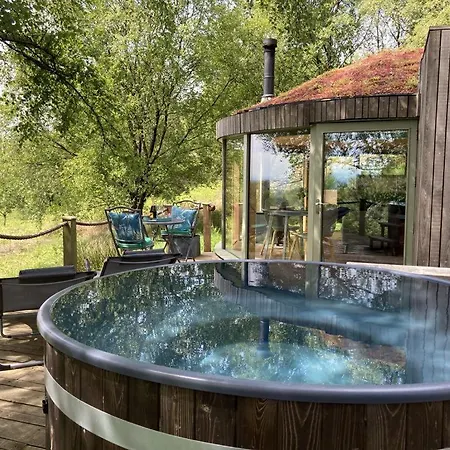 Craigmaddie Muir Roundhouse With Hot Tub Romantic, Luxury, Rural For 2 Near Milngavie Apartment