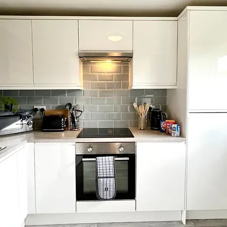 דירה Spacious 2 Bed-flat In - Free Parking