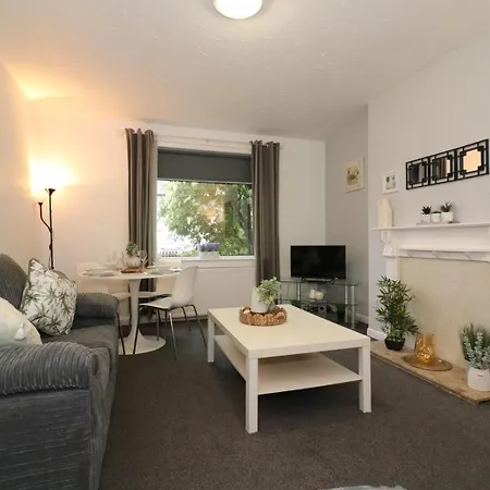 Apartment Signature - Glen Lee House *