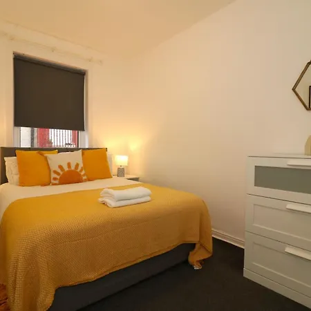 Signature - Glen Lee House * Glasgow