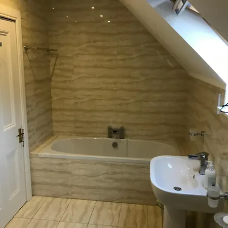 The West Highland Way 5* Glasgow